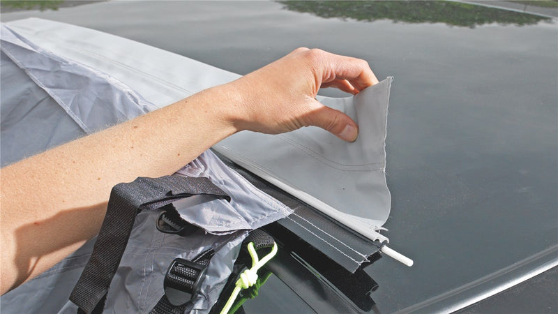 Attaches to your car with magnets