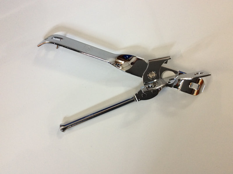 Butterfly can opener